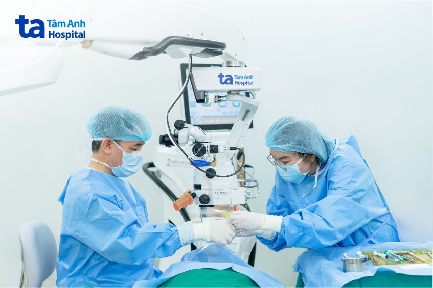 ca phẫu thuật mắt được bác sĩ tâm anh thực hiện
