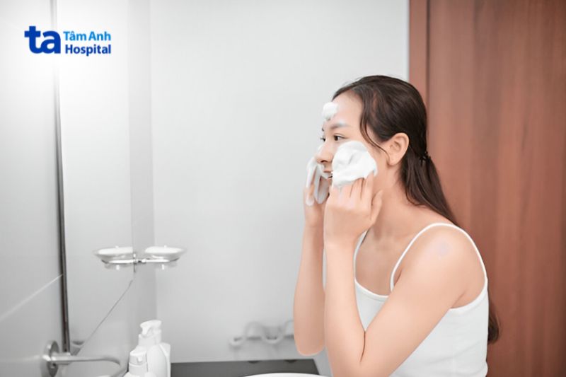 skincare đúng cách giúp da được dưỡng ẩm đầy đủ