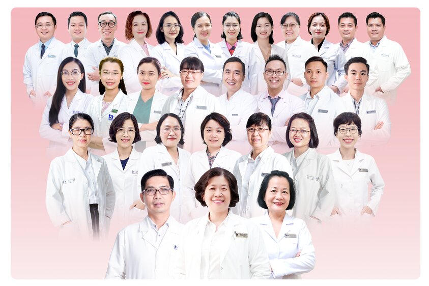 đội ngũ bác sĩ sản khoa tại tâm anh