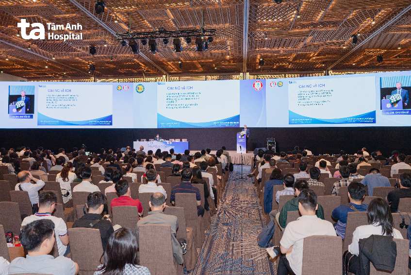 hội trường hội nghị đột quỵ tphcm 2025