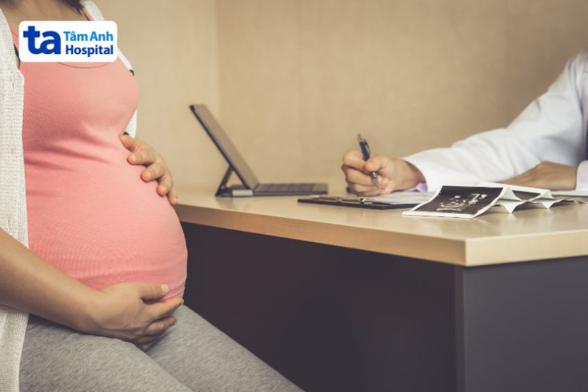 Mẹ bầu khám ngay khi có triệu chứng lạ