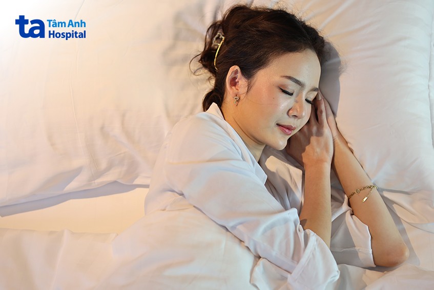 Nghỉ ngơi hợp lý, giữ tinh thần thoải mái giúp tăng cơ hội phôi làm tổ thành công