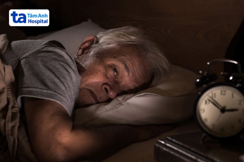 người lớn tuổi dễ bị mắc bệnh hơn
