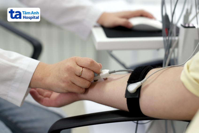 thực hiện đo điện cơ không đau