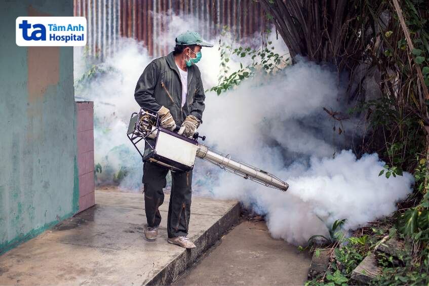 vệ sinh quanh khu vực sống