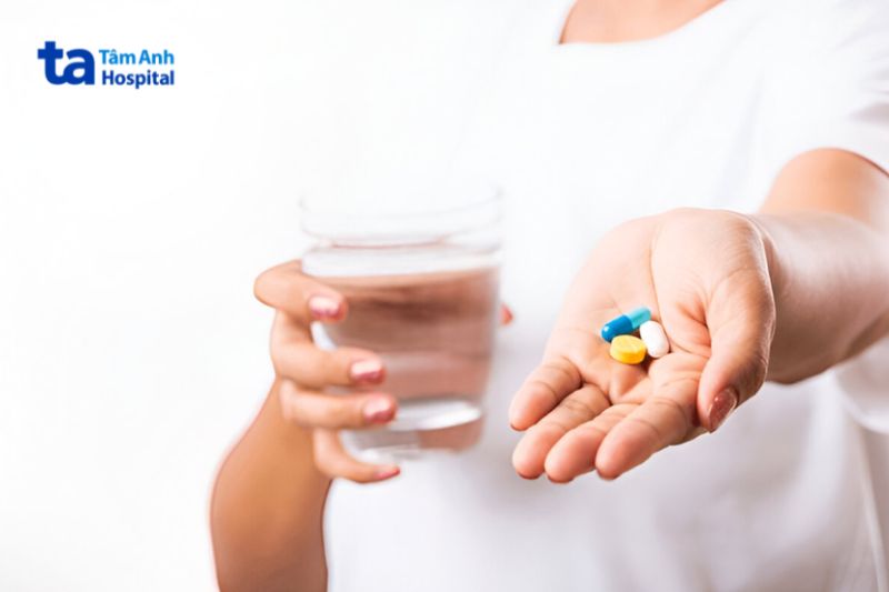 sử dụng thuốc điều trị viêm nang lông vùng nách