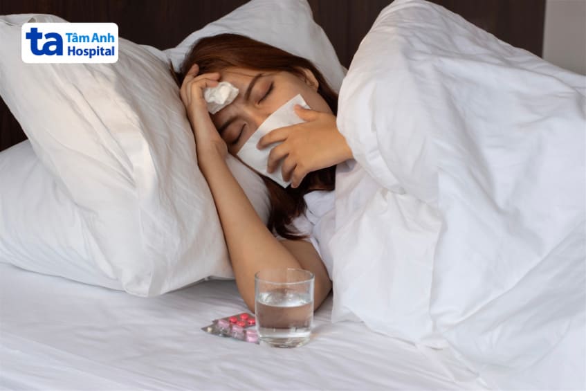 xảy ra do nhiều nguyên nhân, tác nhân khác nhau