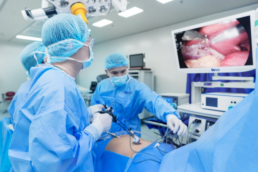 bà Thu cắt túi mật