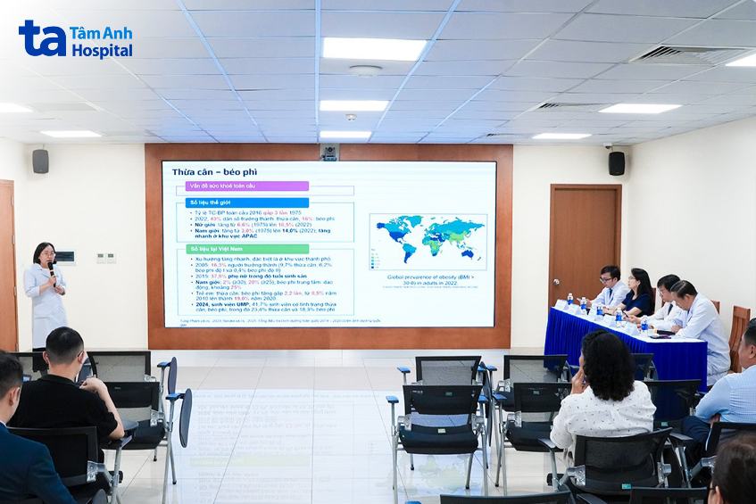 bác sĩ bình lụa chia sẻ về béo phì và sinh sản