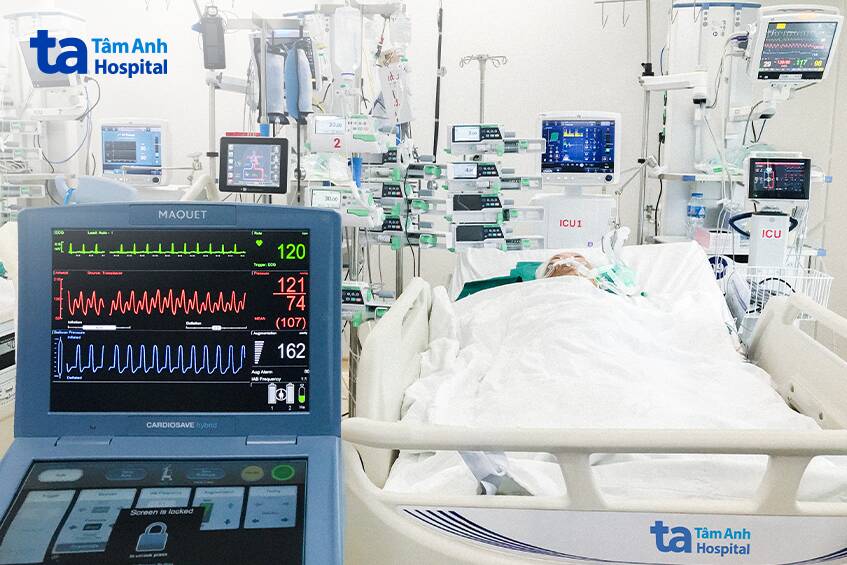 bệnh nhân được cấp cứu tại bệnh viện tâm anh