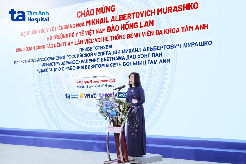 bộ trưởng bộ y tế phát biểu