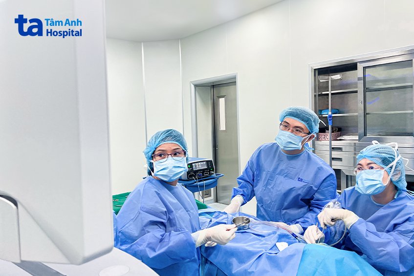 ca vá nhĩ qua nội soi cho bé