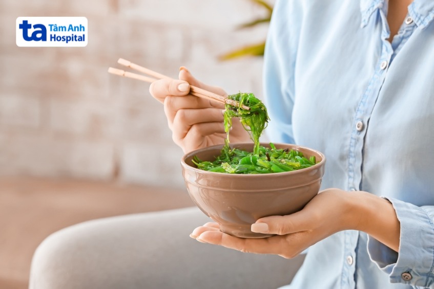 chế độ ăn quá nhiều thực phẩm giàu iốt