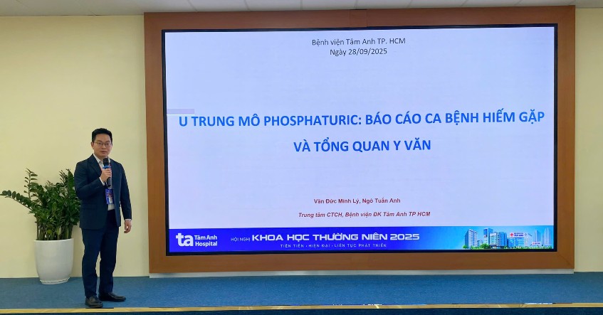 Người đàn ông bị nhuyễn xương do u trung mô hiếm gặp