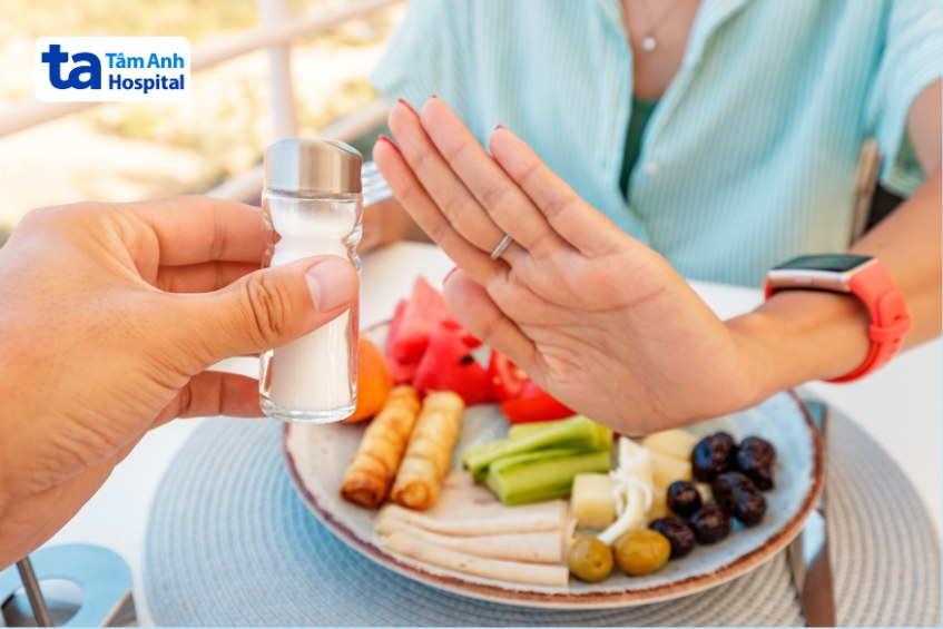 Tại Sao Uống Thuốc Huyết Áp Rồi Mà Huyết Áp Vẫn Tăng? Cần Làm Gì? Tránh Ăn Mặn Giúp Kiểm Soát Tình Trạng Bệnh Hiệu Quả