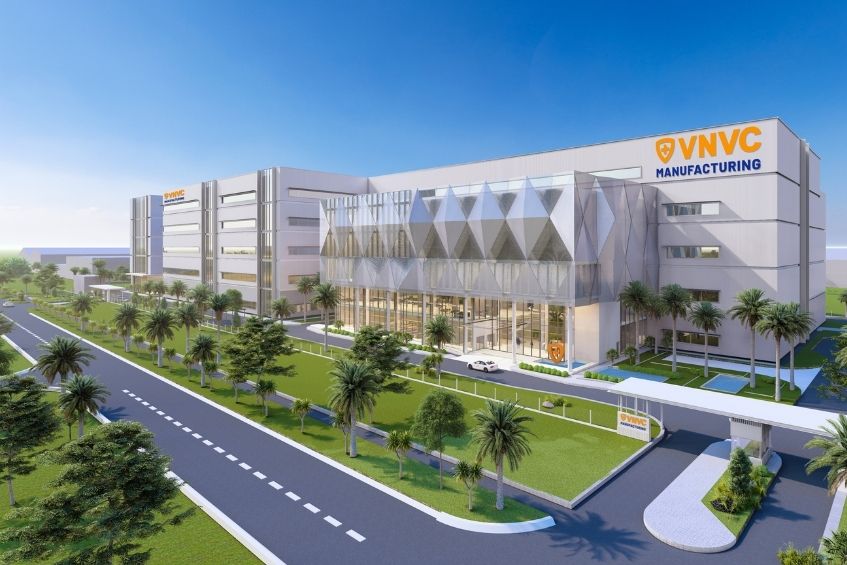 Nhà máy Vắc xin và Sinh phẩm VNVC có vốn đầu tư ban đầu hơn 2.500 tỷ đồng, được xây dựng theo các tiêu chuẩn quốc tế cao cấp về công nghệ và môi trường.