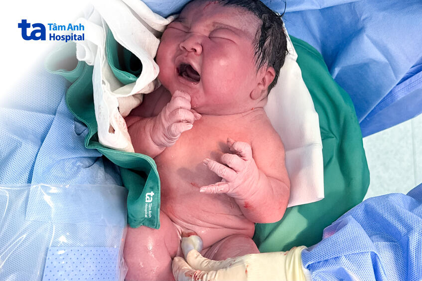 cân nặng bằng trẻ sơ sinh 2 3 tháng tuổi