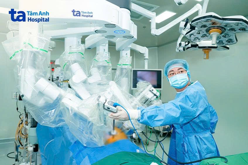 cánh tay robot Da Vinci Xi 