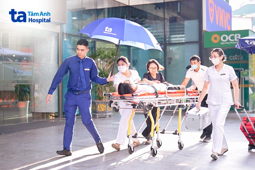 cấp cứu bệnh nhân