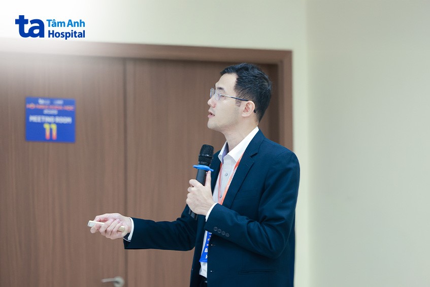 công nghệ hình ảnh 3d điều trị dịch kính võng mạc