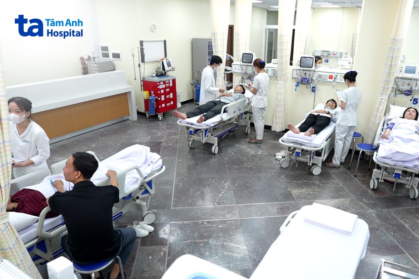 Gọi Cấp Cứu Tại Hà Nội Số Nào Nhanh Theo Hướng Dẫn Chi Tiết? Hãy Gọi 115 Hoặc 1800 6858 Đường Dây Nóng 24/7 Của Hệ Thống Bvđk Tâm Anh Hà Nội, Luôn Sẵn Sàng Tiếp Nhận Và Xử Trí Mọi Tình Huống Khẩn Cấp