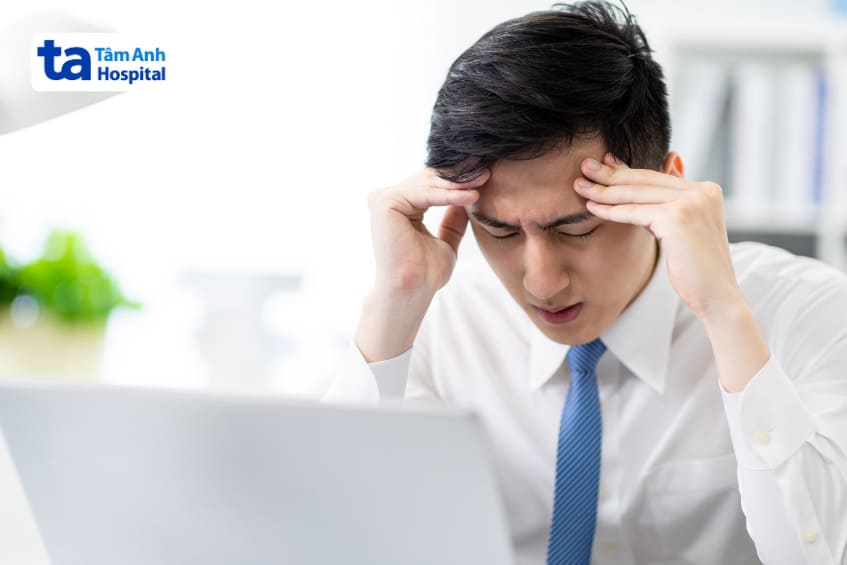 không ngủ đủ giấc có thể bị đau đầu, mệt mỏi