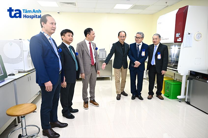 lãnh đạo tham quan cơ sở tâm anh cầu giấy