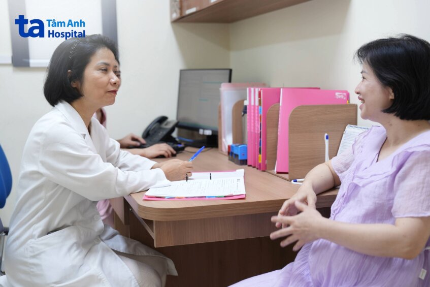 mẹ bầu nên tái khám đúng lịch
