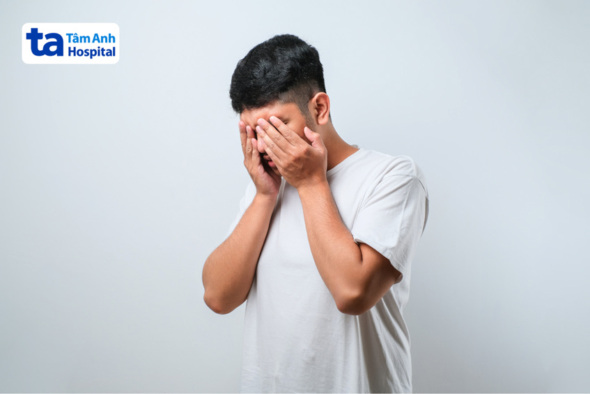 Nam giới bị vỡ tinh hoàn có thể đối mặc với mặc cảm tự ti kéo dài