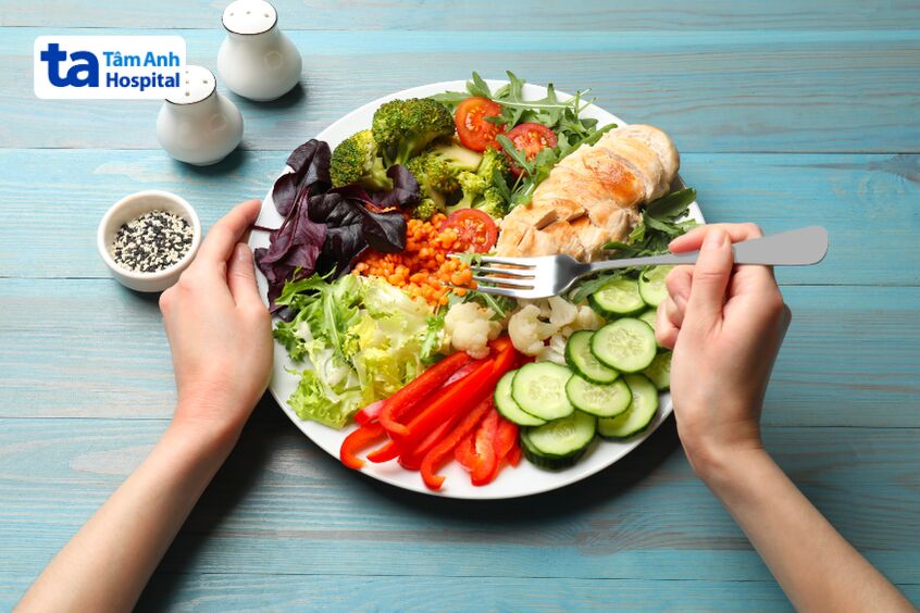 Người bệnh có huyết áp nằm ở mức độ 3 cần kết hợp dùng thuốc với lối sống khoa học, dinh dưỡng hợp lý