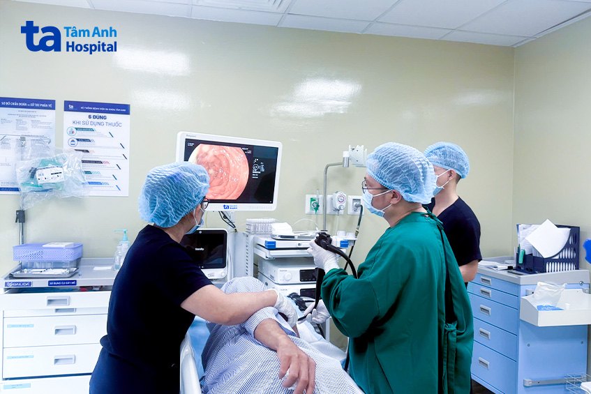 nội soi dạ dày kẹp cầm máu cho bệnh nhân
