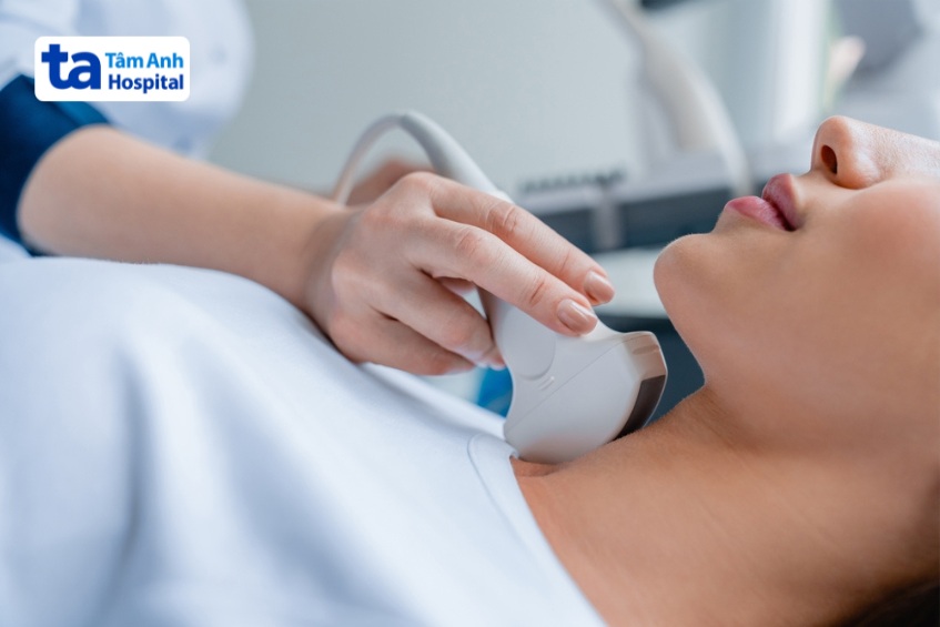 siêu âm vùng cổ có thể giúp bác sĩ phát hiện u