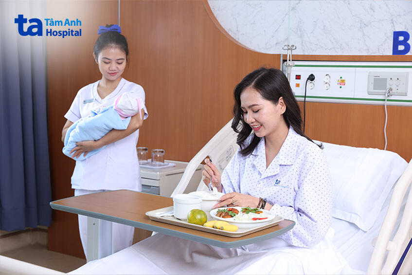 suất ăn phục vụ tại giường