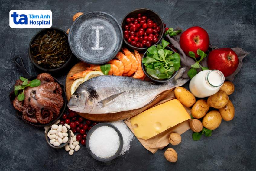 trẻ có bệnh nền basedow tiêu thụ quá nhiều iốt