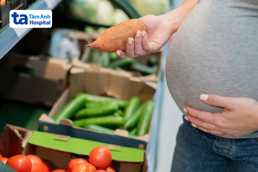 Bà bầu chọn khoai lang tại siêu thị cho thực đơn giàu chất xơ
