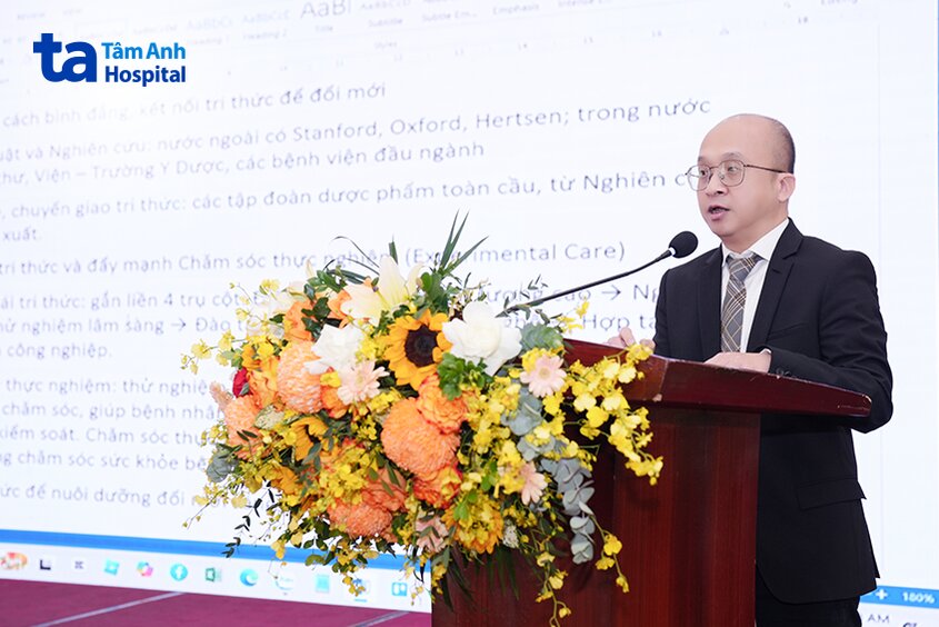 bác sĩ phương lễ trí phát biểu