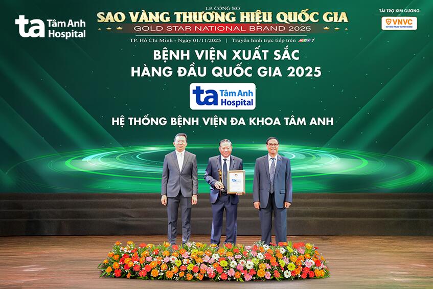 bác sĩ trần quang bính nhận giải