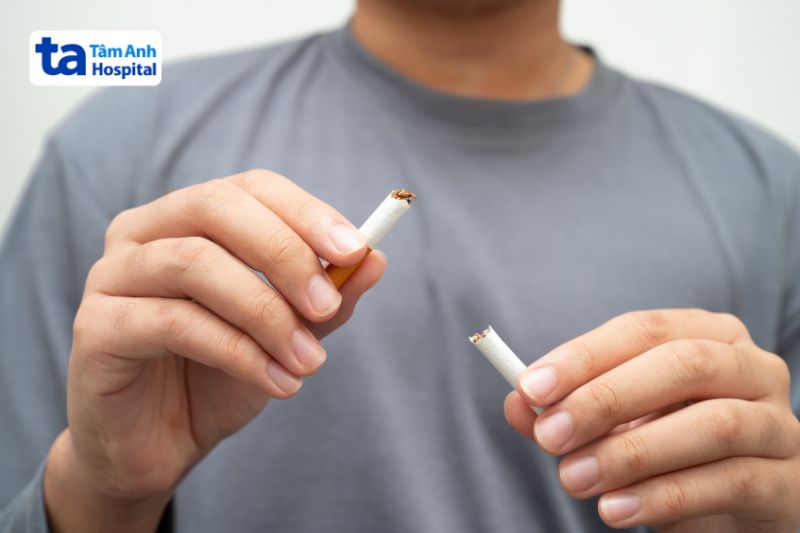 người bệnh nên hạn chế hút thuốc lá