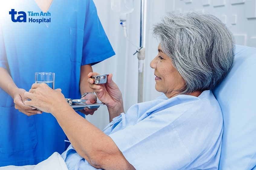 chăm sóc giảm nhẹ cho người bệnh