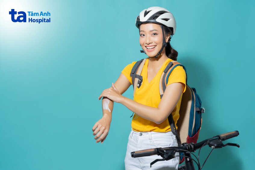 dùng kem chống nắng giúp giảm nguy cơ