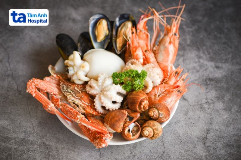 bị tăng sắc tố nên hạn chế ăn hải sản