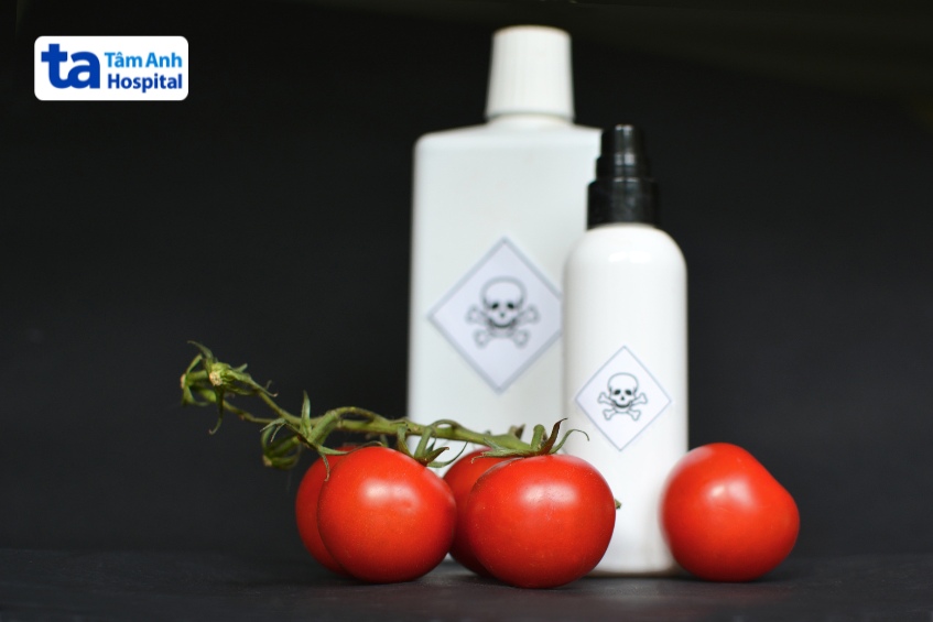 hình ảnh do ngộ độc thực phẩm từ rau củ chứa lượng lớn thuốc trừ sâu