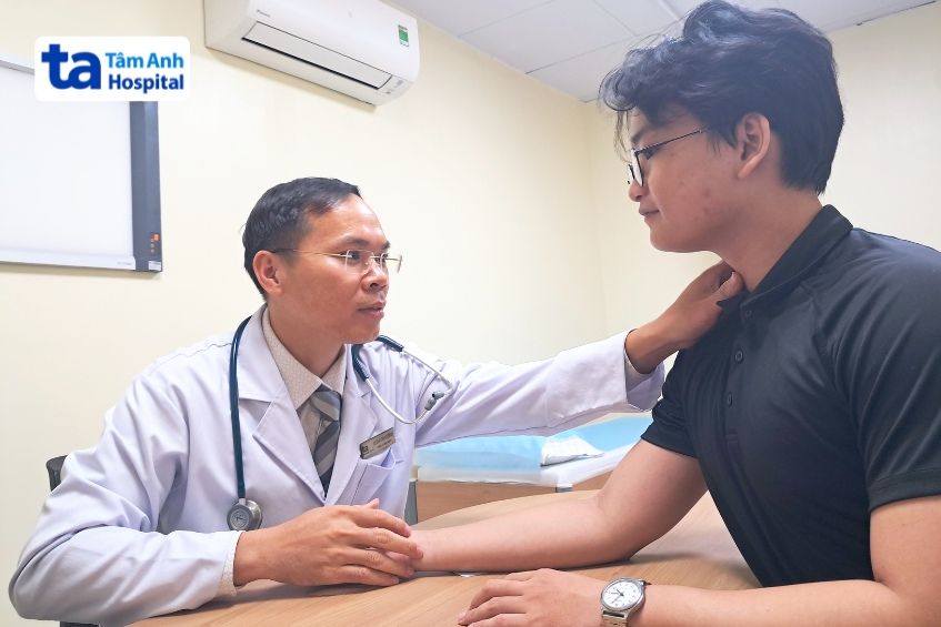 khám sức khỏe định kỳ, kết hợp kiểm tra chức năng tuyến giáp