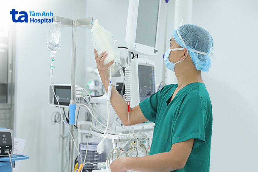 kiểm tra lượng dịch truyền