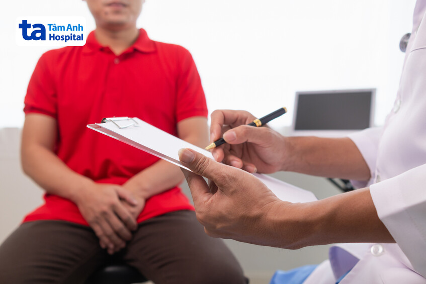 Nam giới cần thăm khám sớm khi phát hiện các dấu hiệu bất thường da vùng bìu