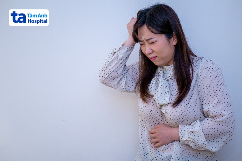 người bị ngộ độc thực phẩm có dấu hiệu tiêu chảy trên 3 ngày, sốt cao, nhìn mờ, yếu cơ cần đến bệnh viện trong thời gian sớm nhất