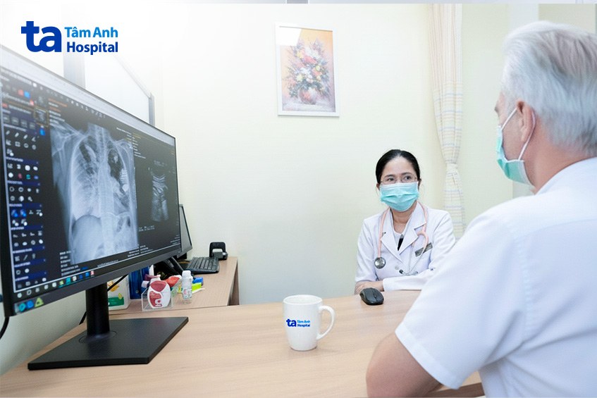 ông pirone trong ngày tái khám sức khỏe ổn định