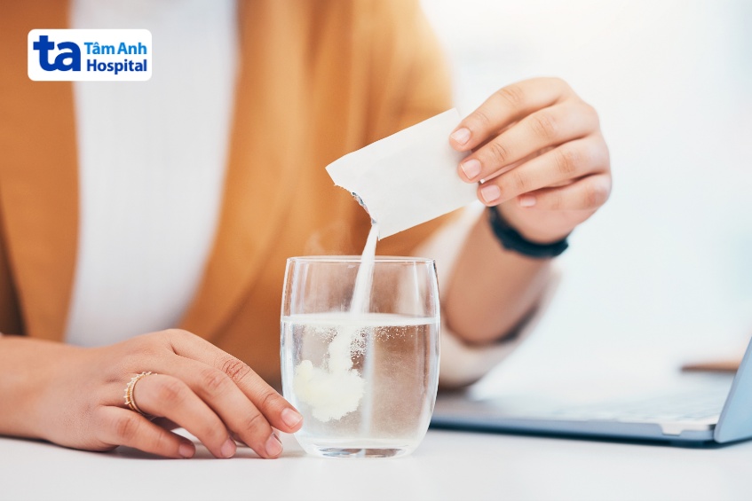 oresol giúp bù nước nhanh chóng, đặc biệt khi tiêu chảy kéo dài và nôn nhiều