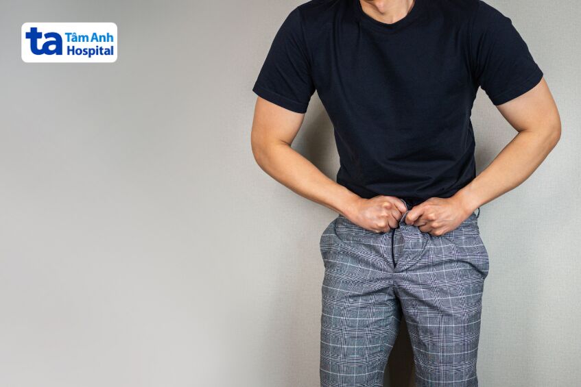 Quần bó sát, chất liệu vải không phù hợp có thể gây ra tình trạng ngứa vùng bìu