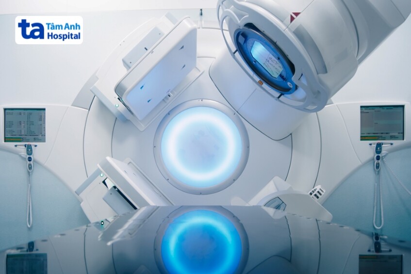 sử dụng hệ thống gia tốc tuyến tính